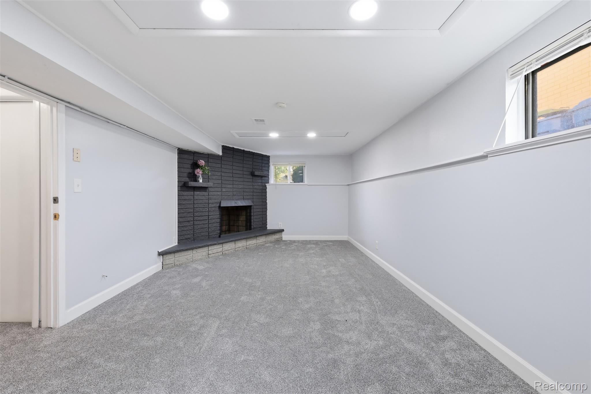 4661 N Tuxedo Drive Property Photo 12