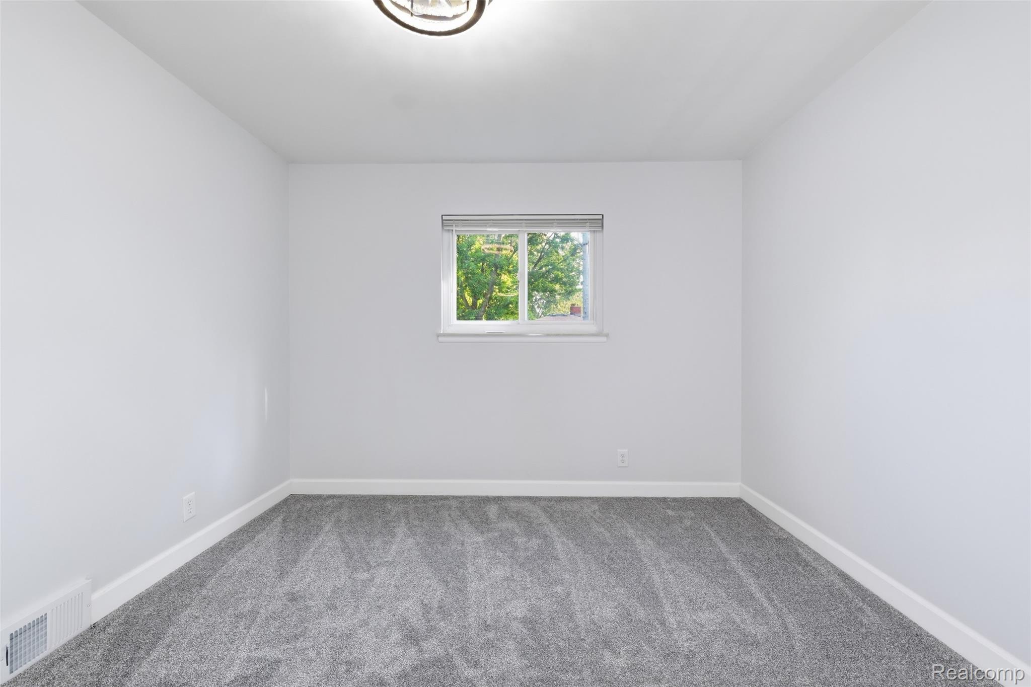 4661 N Tuxedo Drive Property Photo 19
