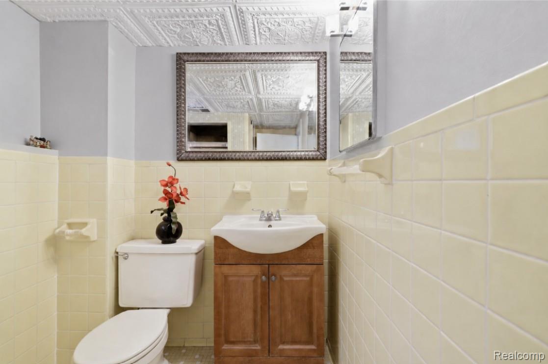 4661 N Tuxedo Drive Property Photo 28