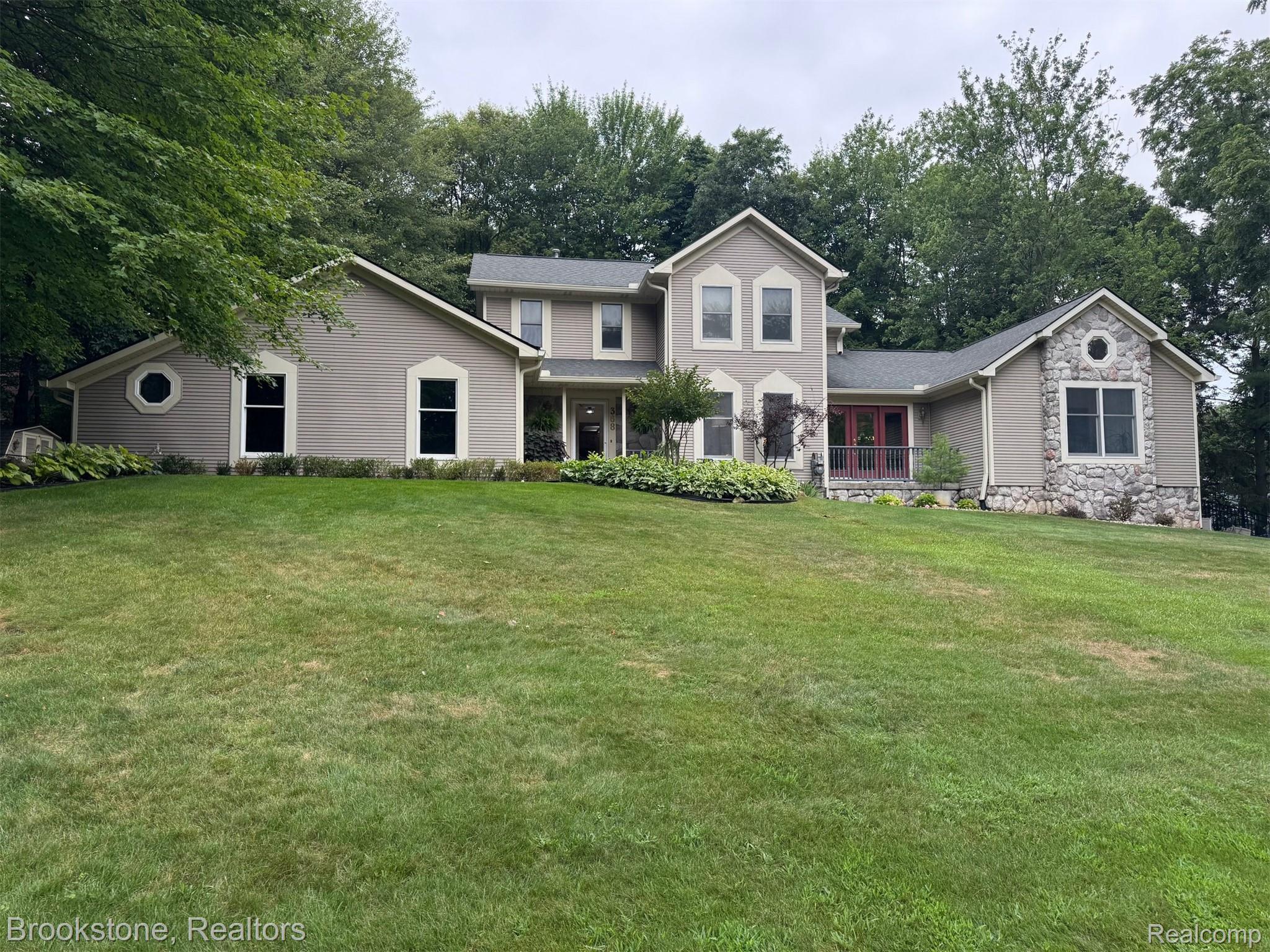 368 Bonnie Circle Property Photo 1