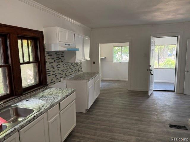 917 E 8th Street Property Photo 9