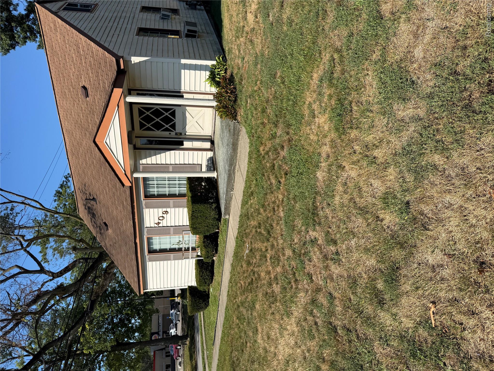 409 N Wayne Road Property Photo 1