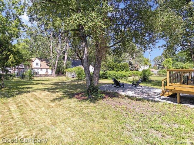23161 Hill Avenue Property Photo 8