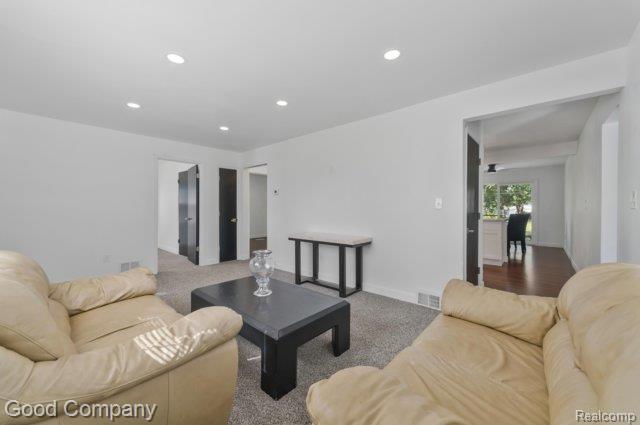 23161 Hill Avenue Property Photo 13