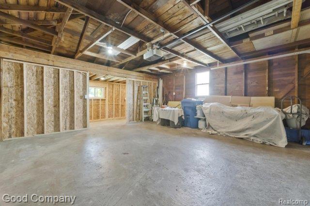 23161 Hill Avenue Property Photo 38
