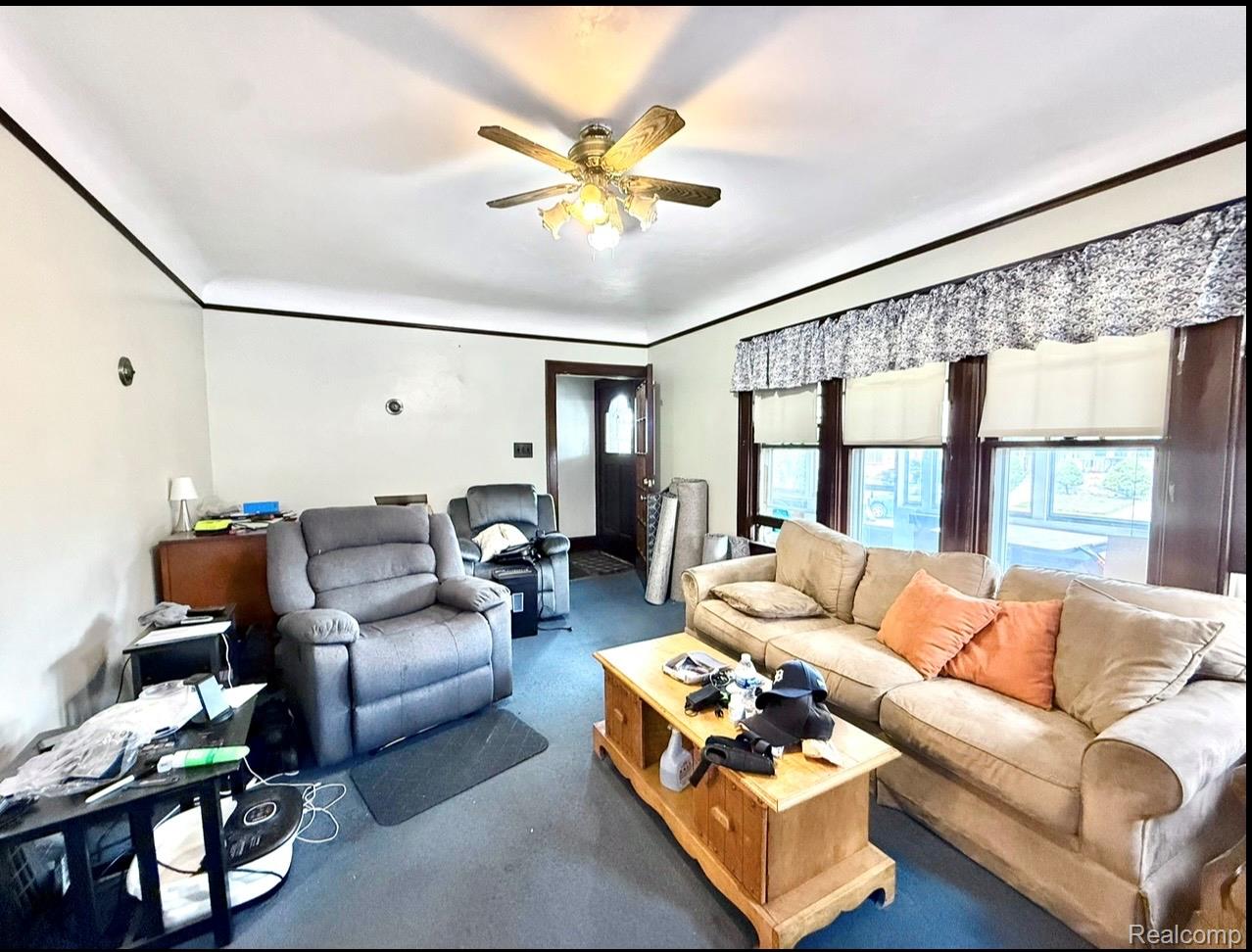 4553 Curtis Street Property Photo 7