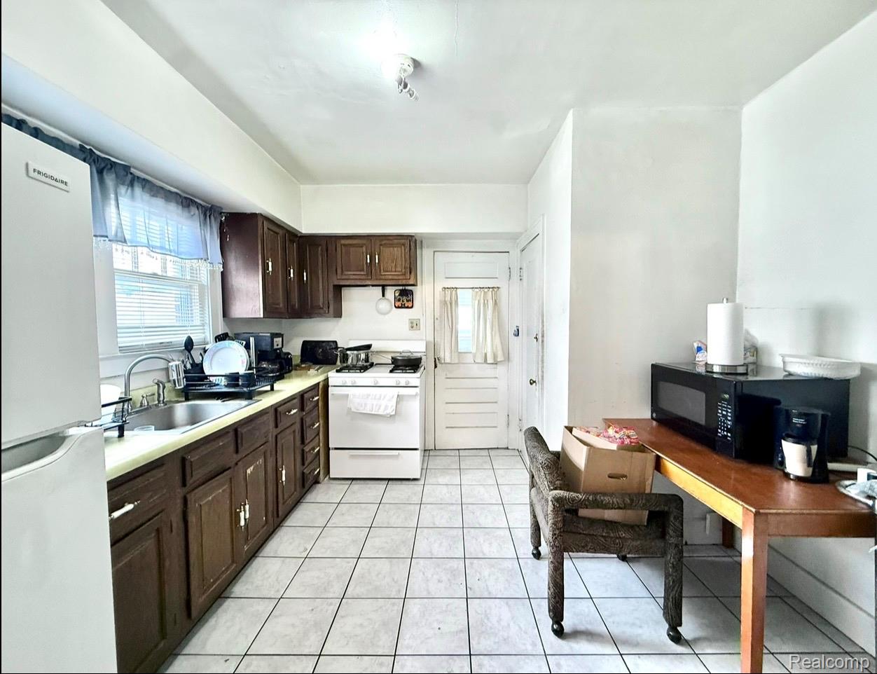 4553 Curtis Street Property Photo 11