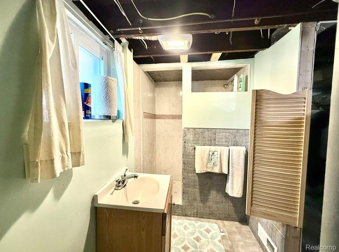4553 Curtis Street Property Photo 14