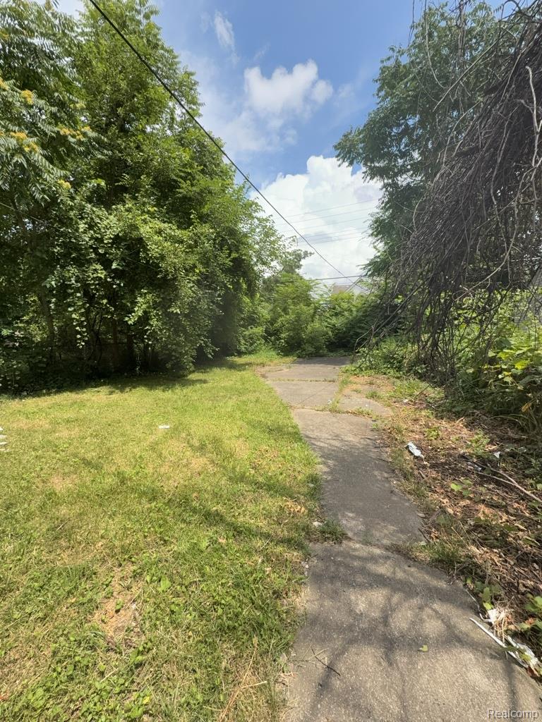 9164 Mendota Street Property Photo 4
