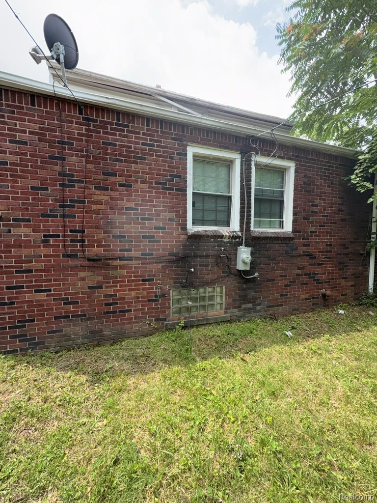 9164 Mendota Street Property Photo 5