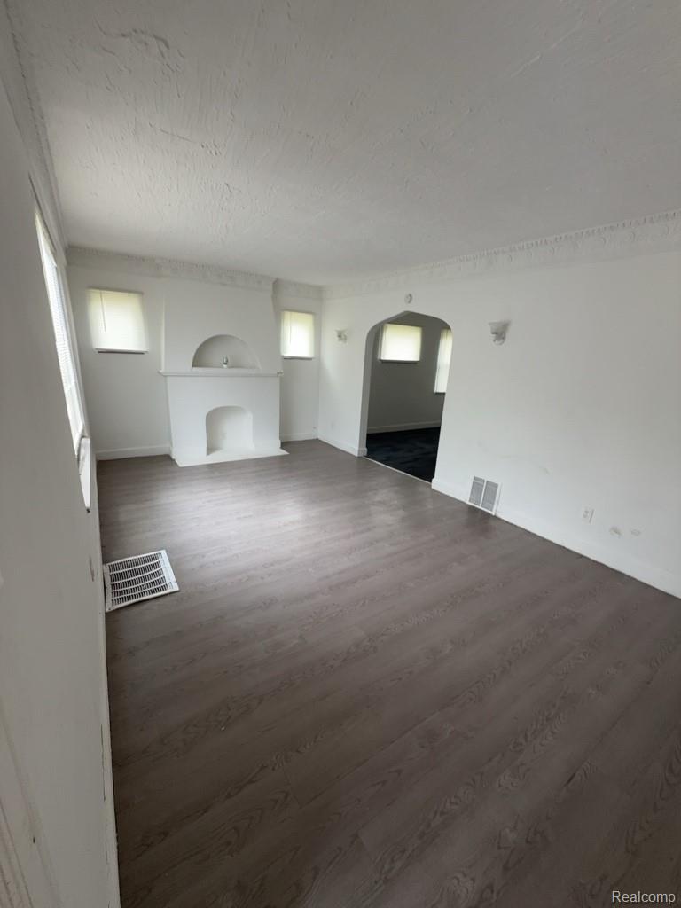 9164 Mendota Street Property Photo 6