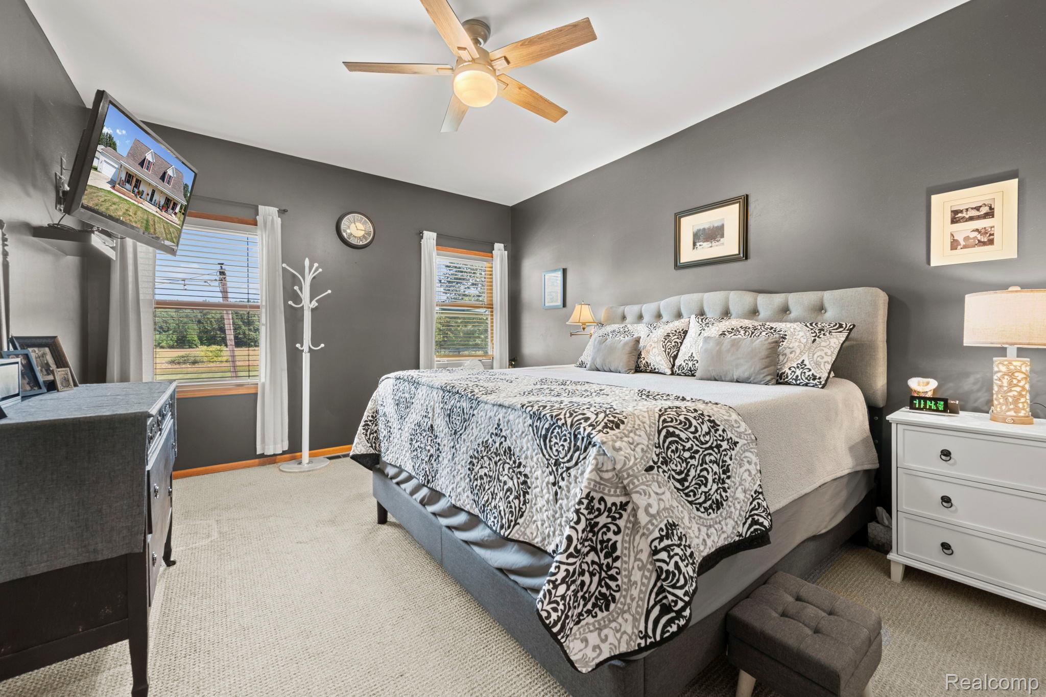 9345 Hogan Road Property Photo 14