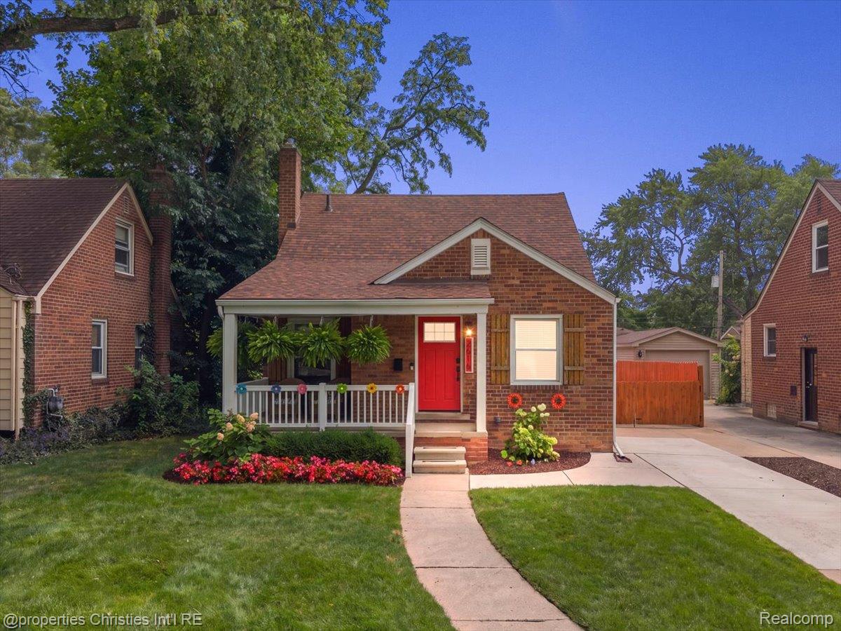 2616 N Wilson Avenue Property Photo 1