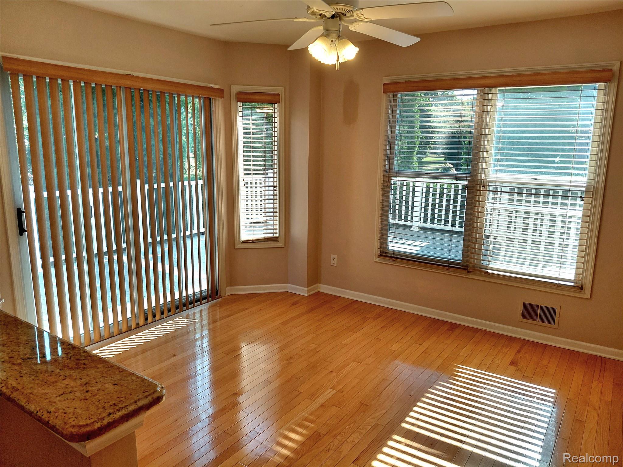 47752 River Woods Drive Property Photo 3