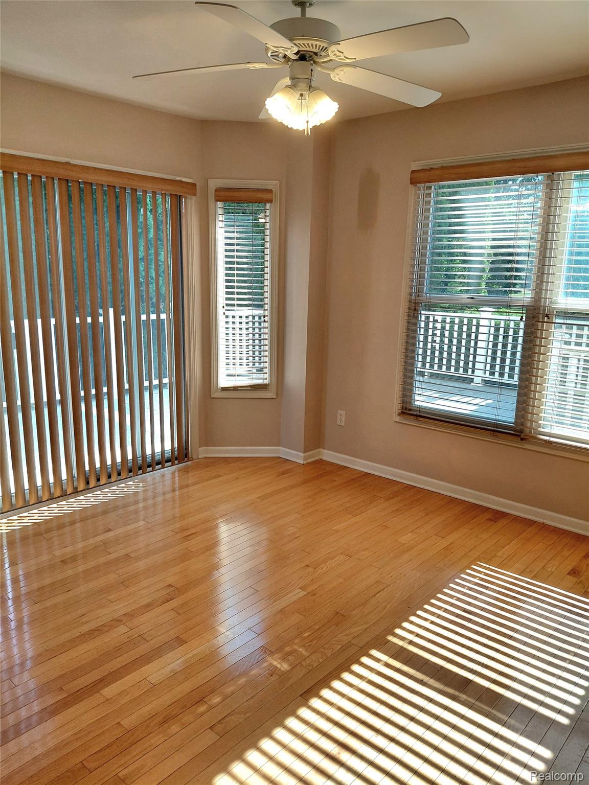 47752 River Woods Drive Property Photo 4