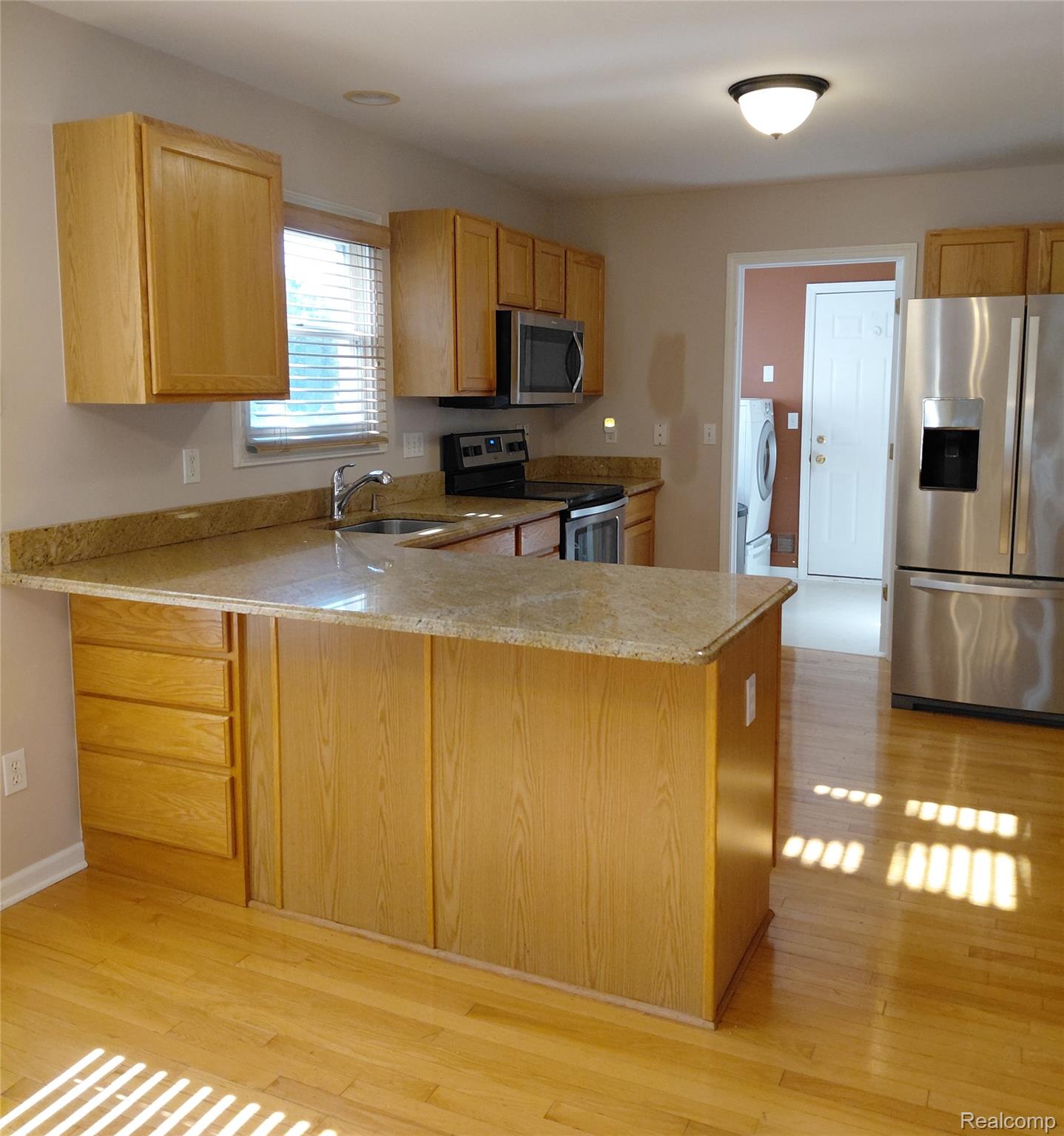 47752 River Woods Drive Property Photo 5
