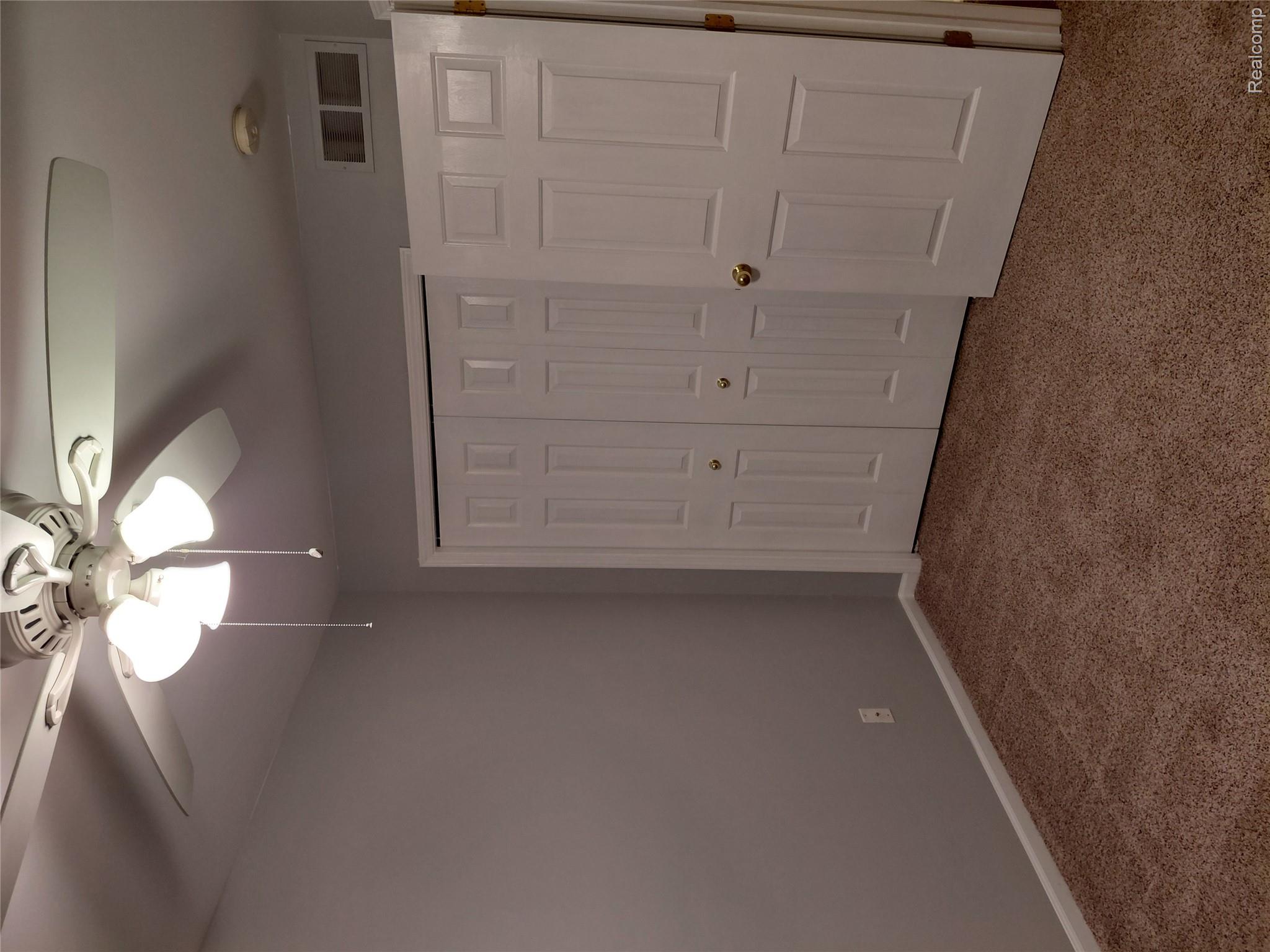 47752 River Woods Drive Property Photo 13