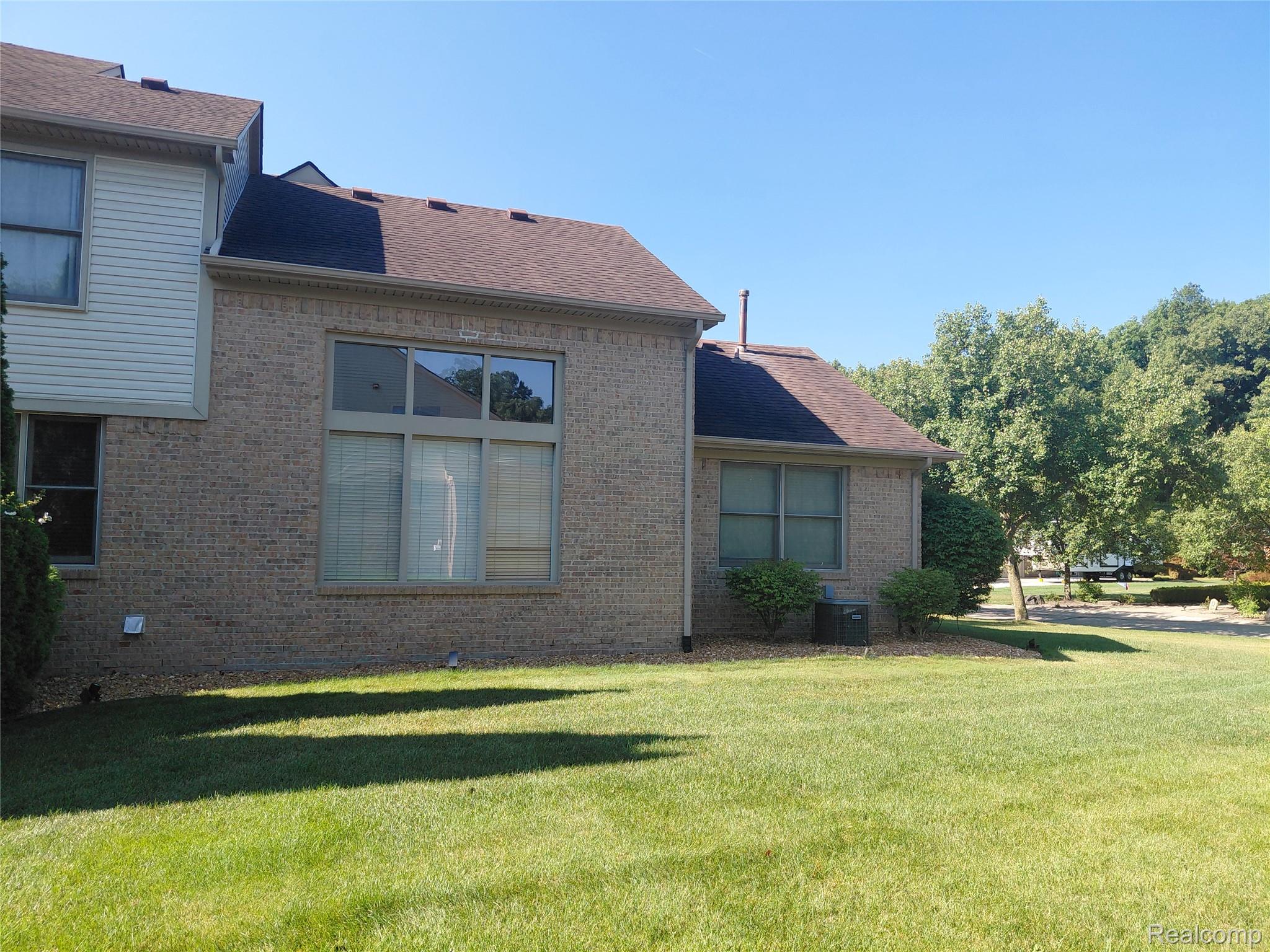 47752 River Woods Drive Property Photo 43