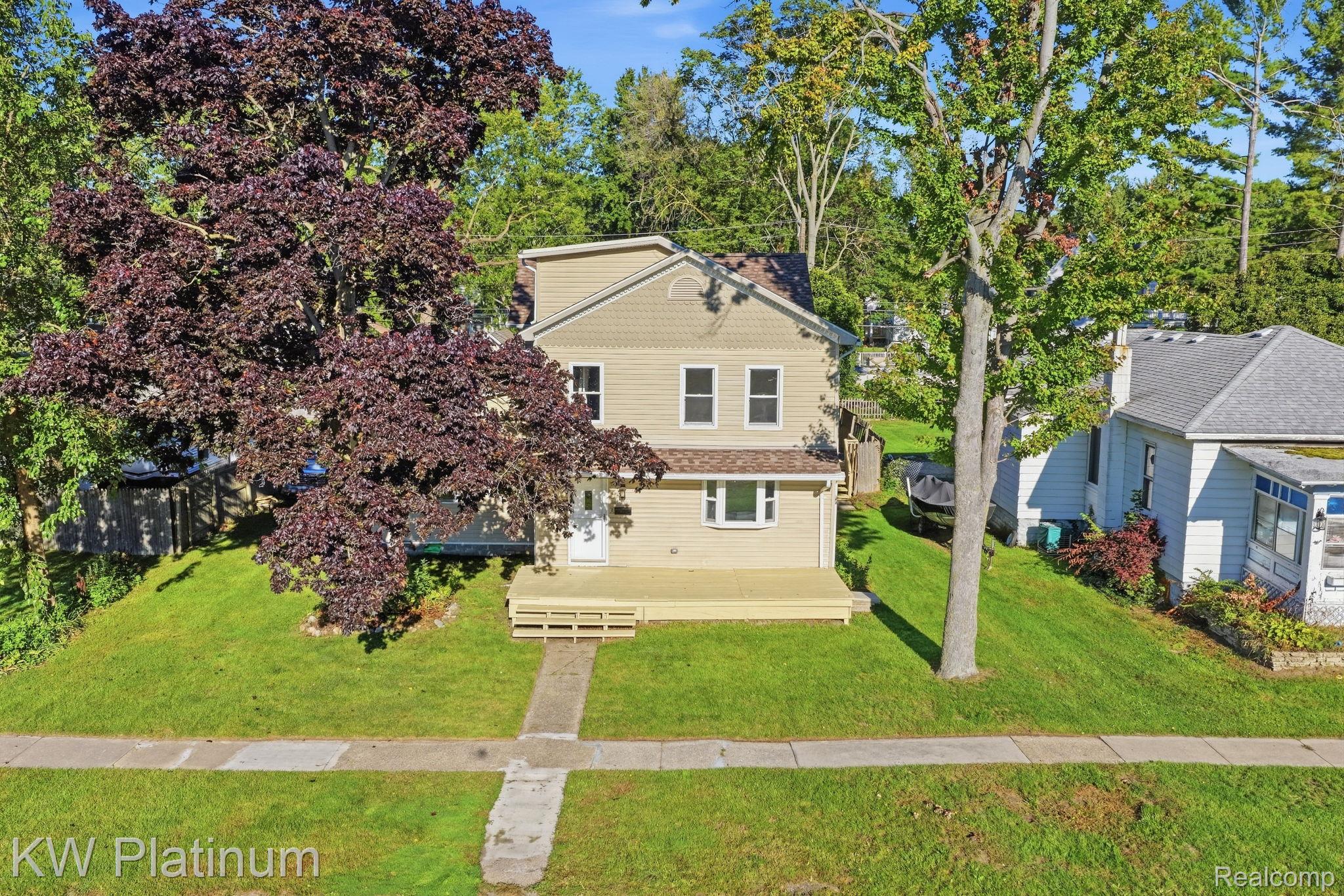 1309 Saint Clair Boulevard Property Photo 2