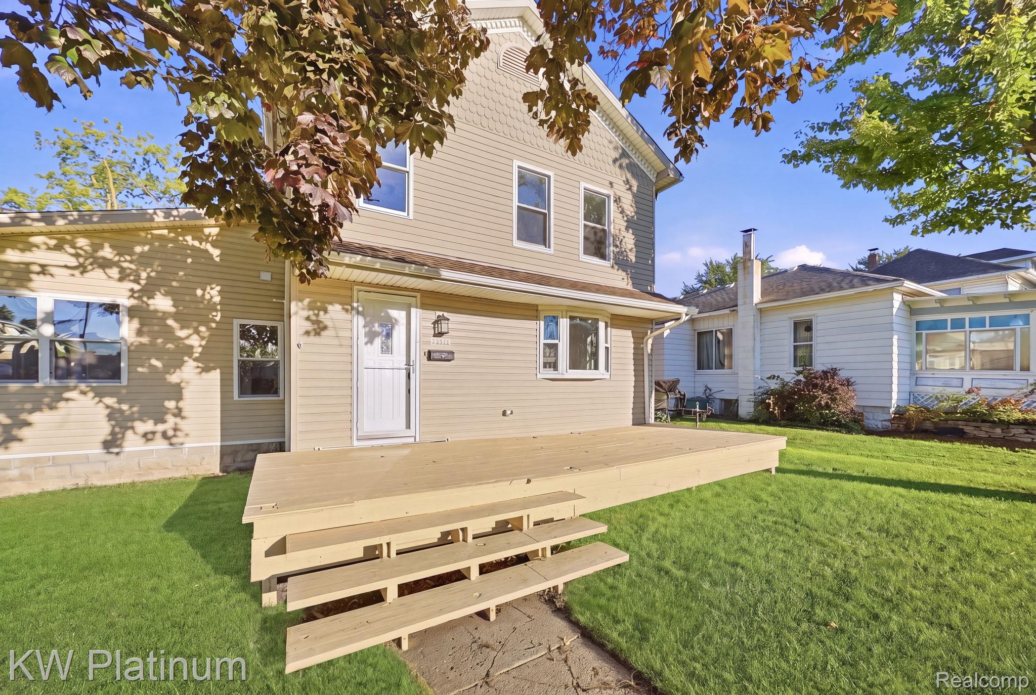 1309 Saint Clair Boulevard Property Photo 3