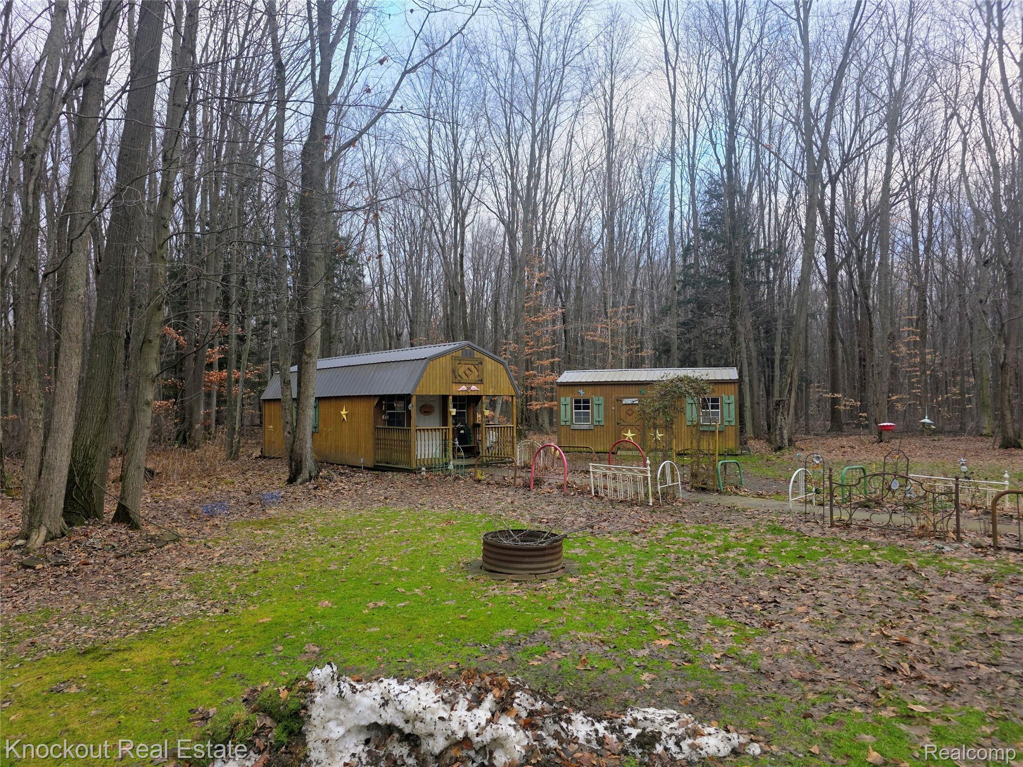 6223 Hasco Road Property Photo 2