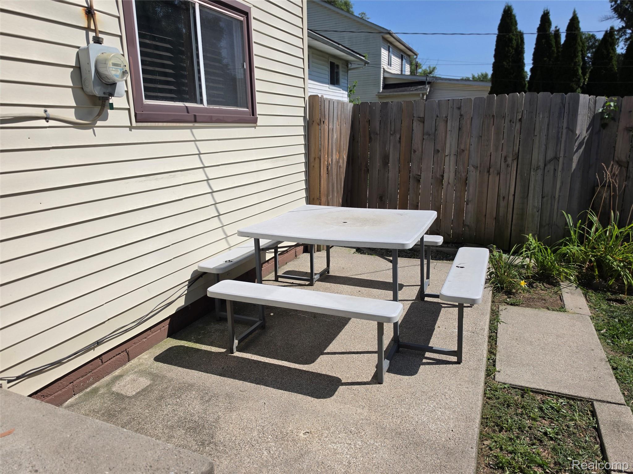 4930 Campbell Street Property Photo 5