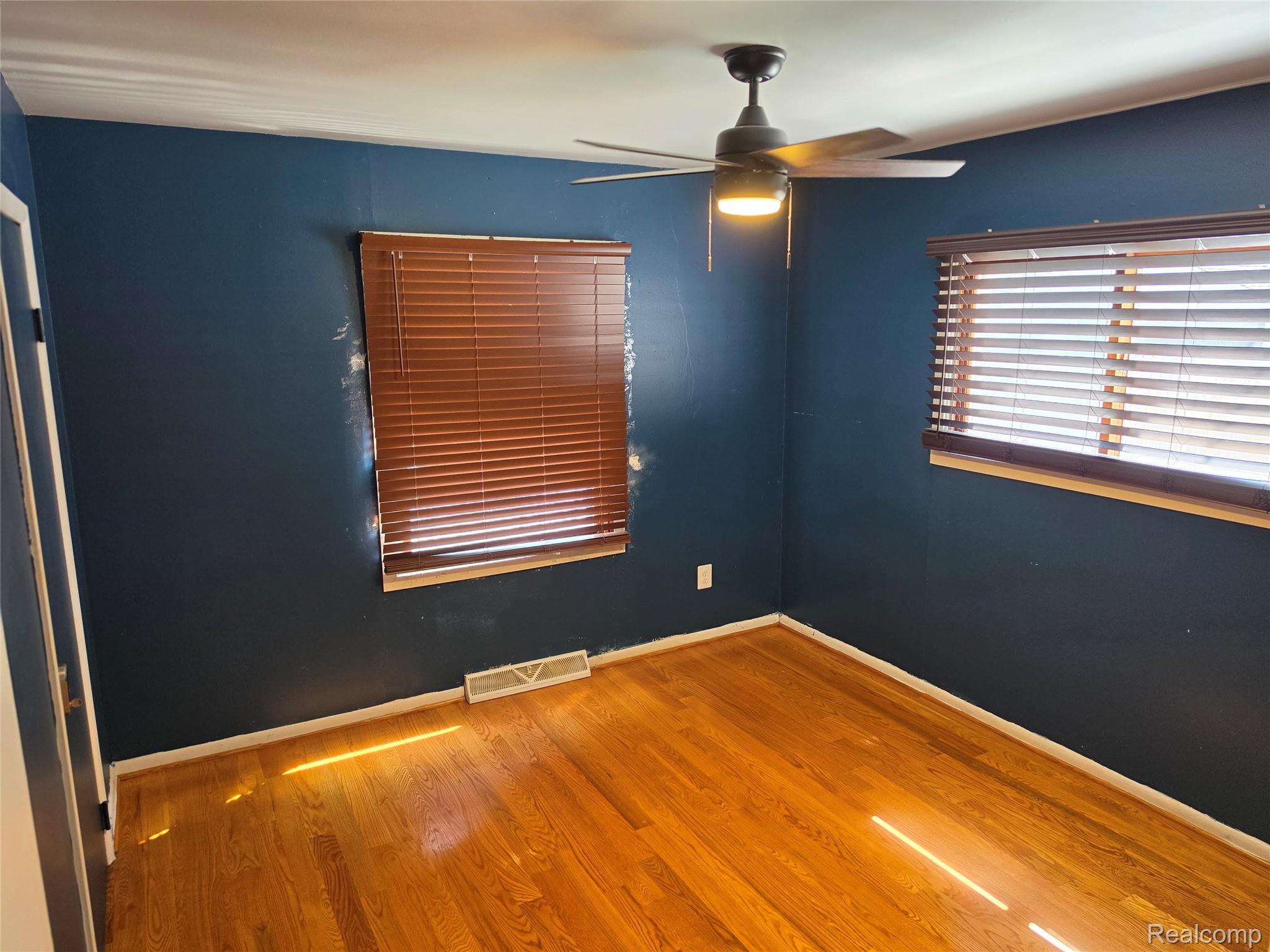 4930 Campbell Street Property Photo 12