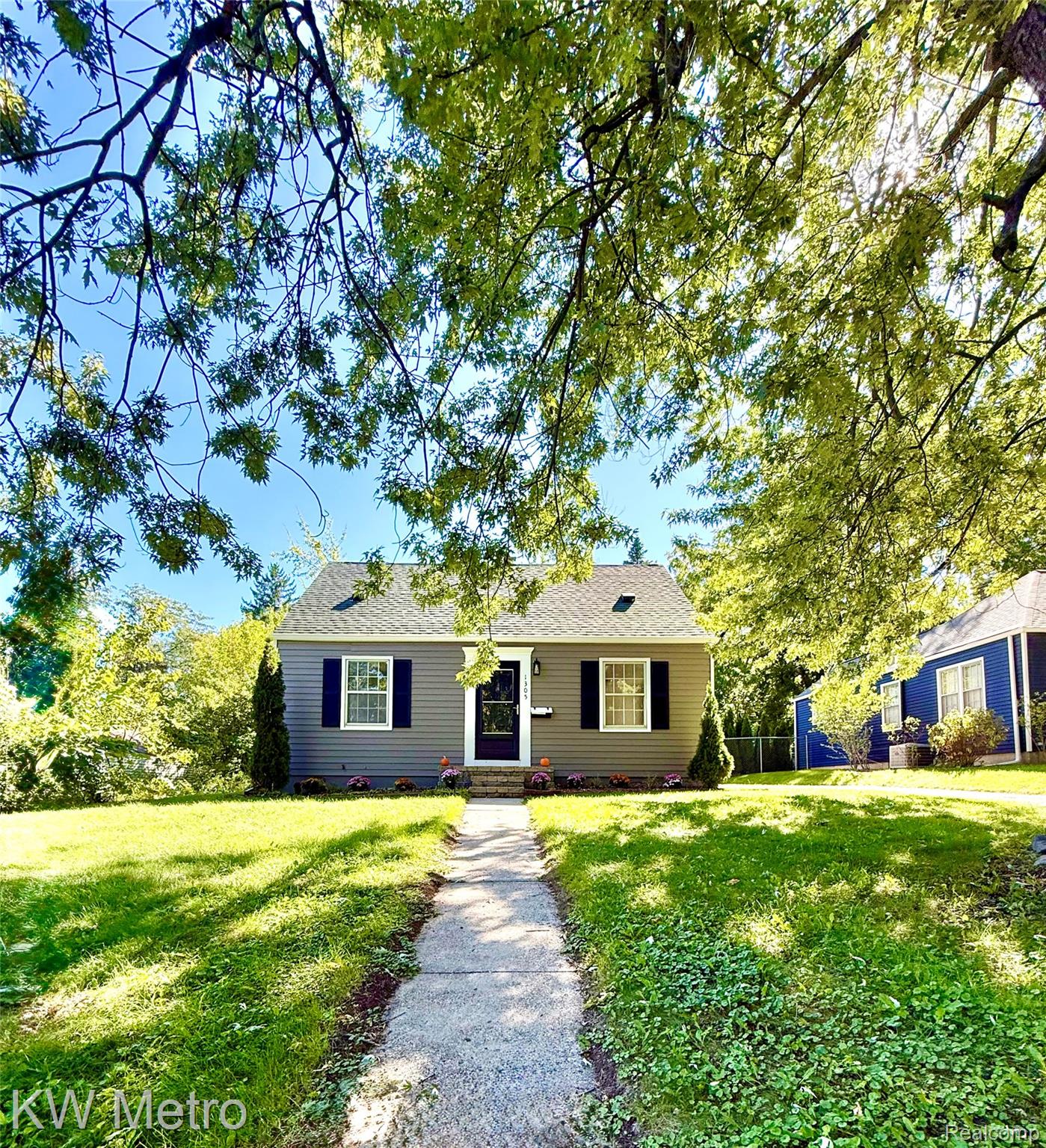 1305 Collegewood Street Property Photo 30