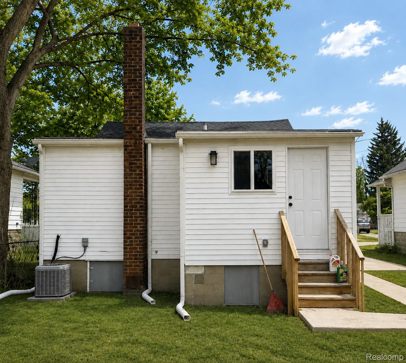 7260 Studebaker Avenue Property Photo 16