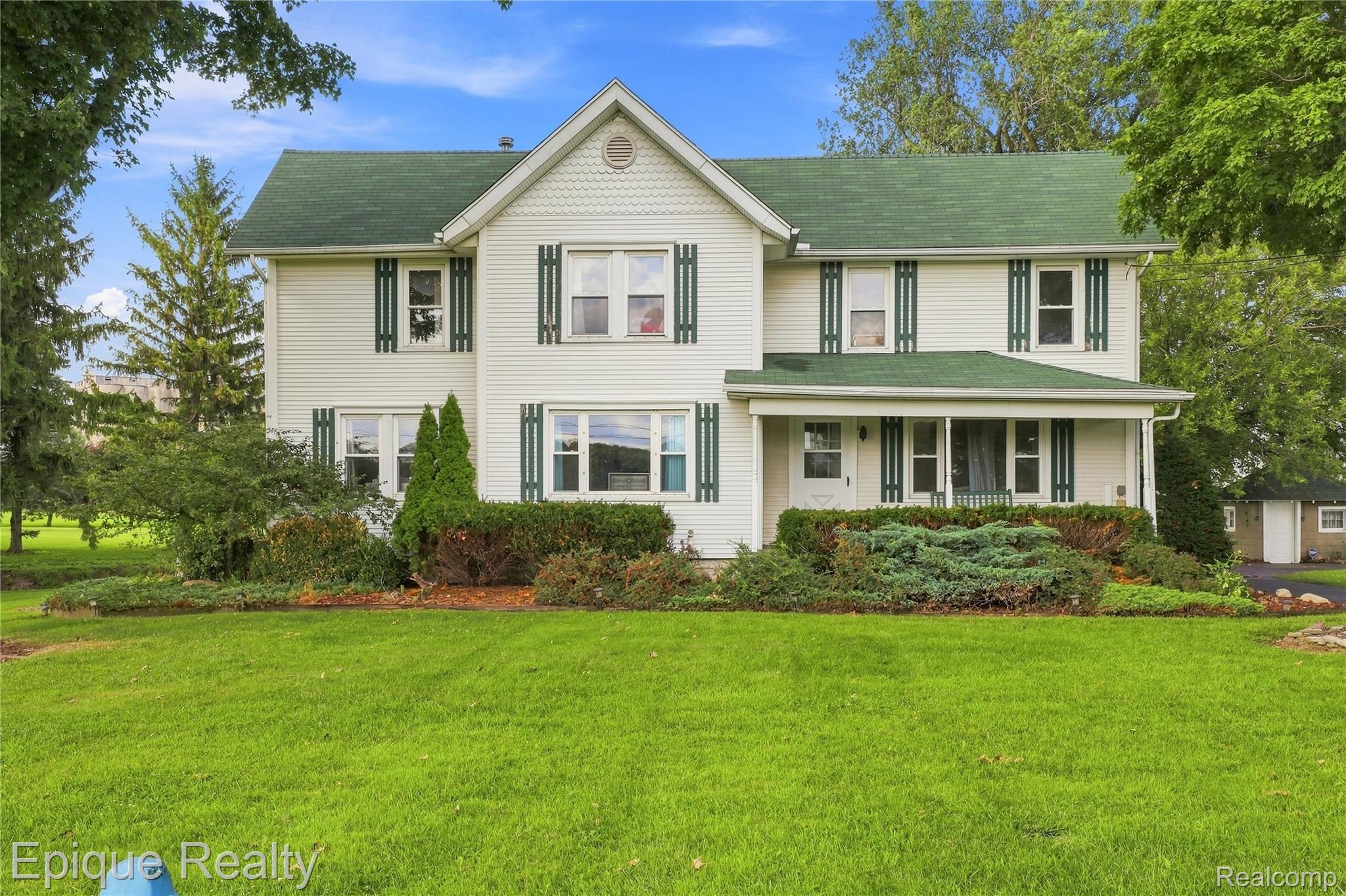 7228 Yankee Road Property Photo 2
