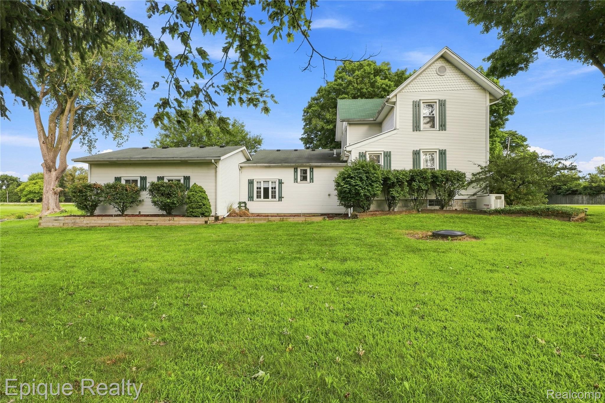 7228 Yankee Road Property Photo 8