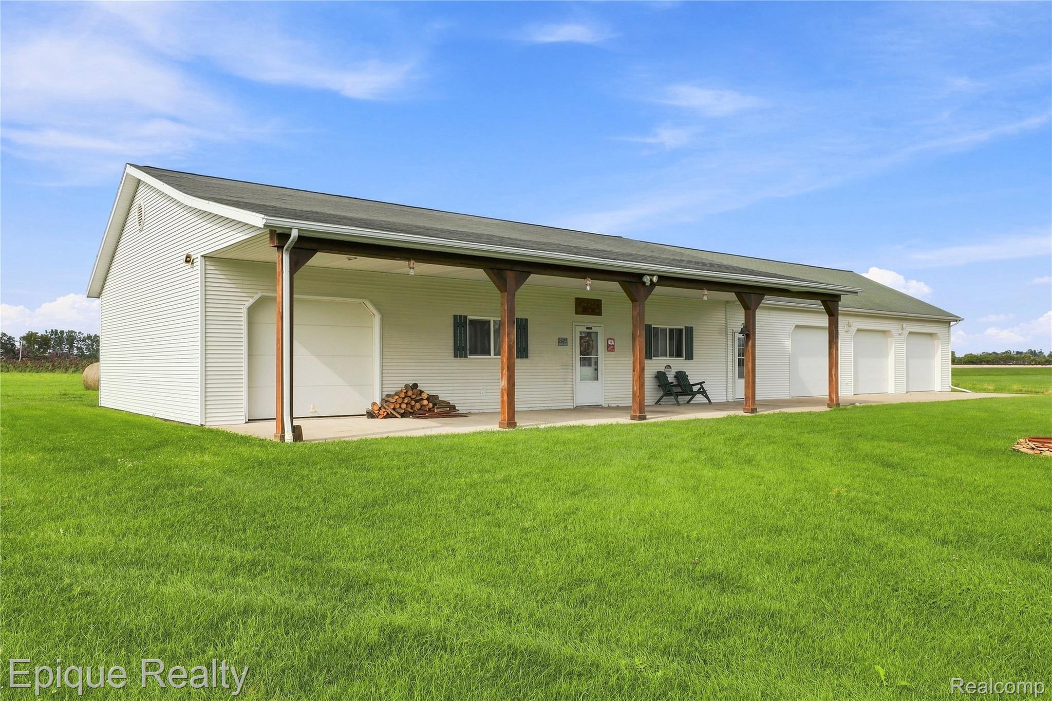 7228 Yankee Road Property Photo 13