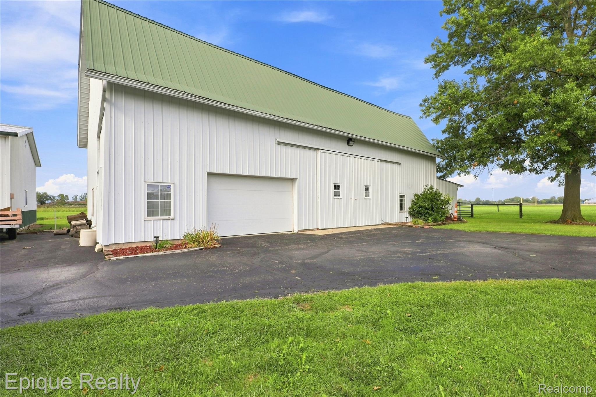 7228 Yankee Road Property Photo 18