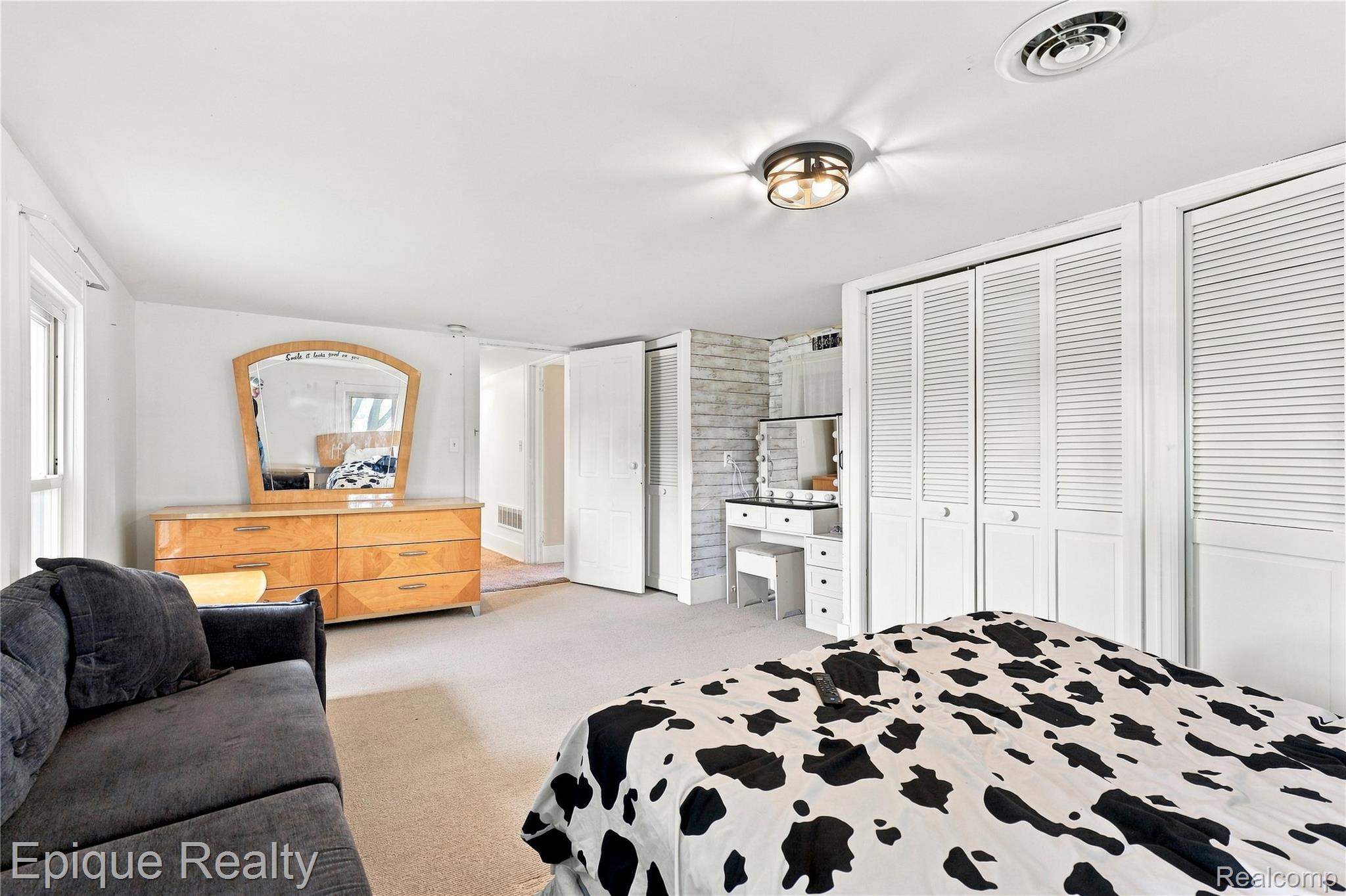 7228 Yankee Road Property Photo 56