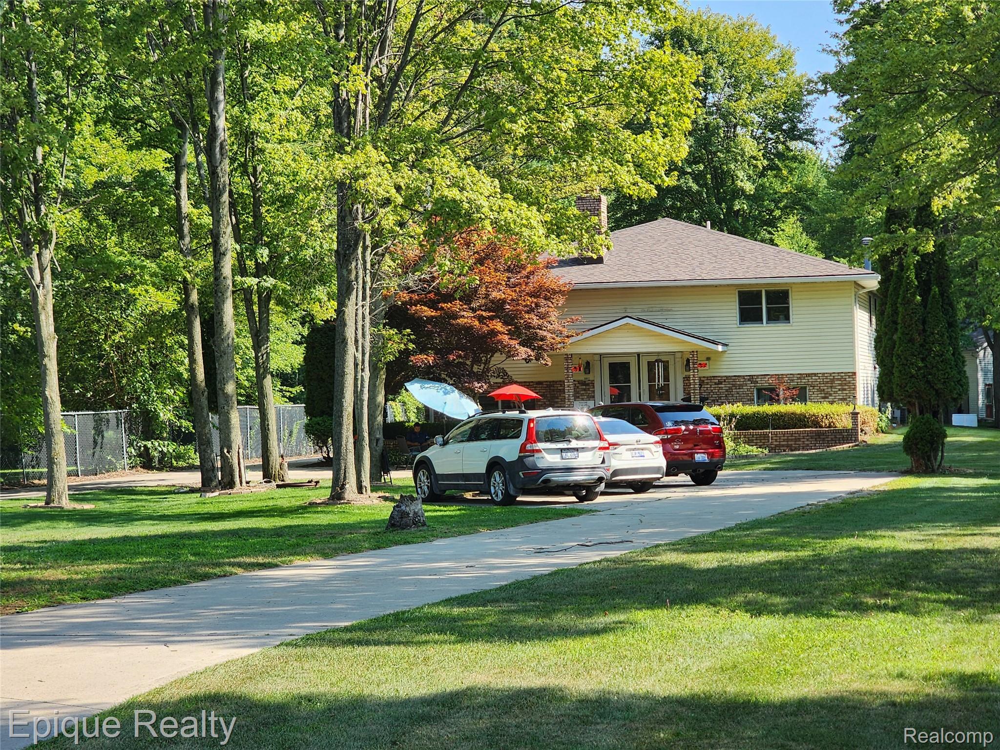 5629 Lapeer Road Property Photo 1