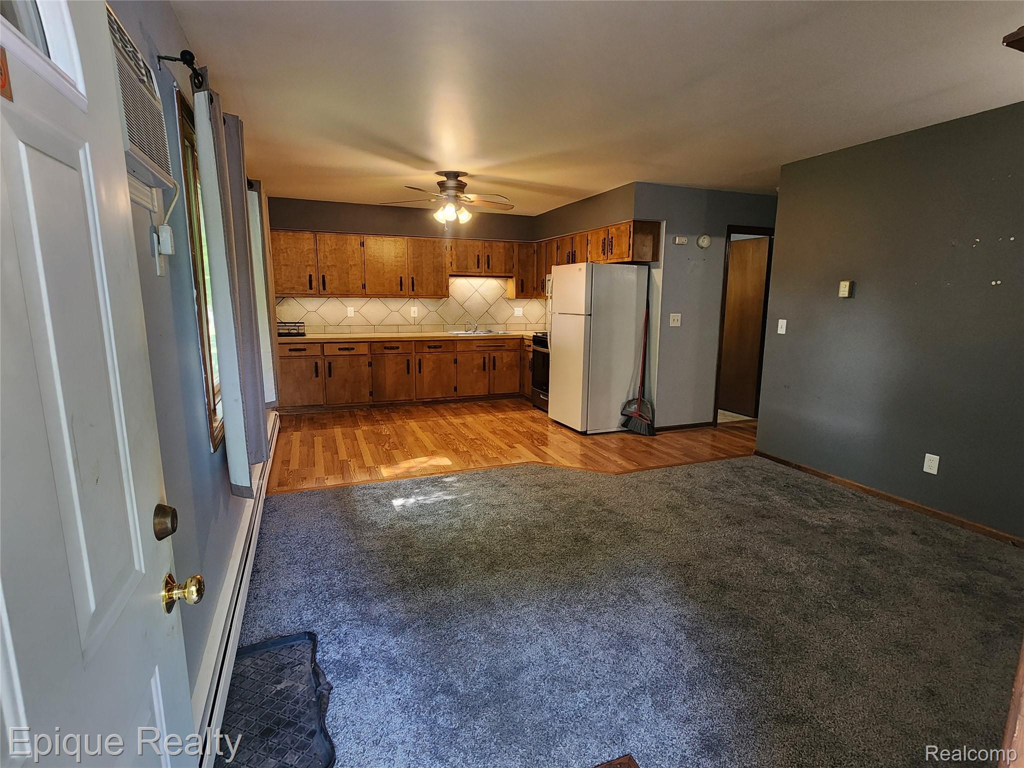 5629 Lapeer Road Property Photo 3