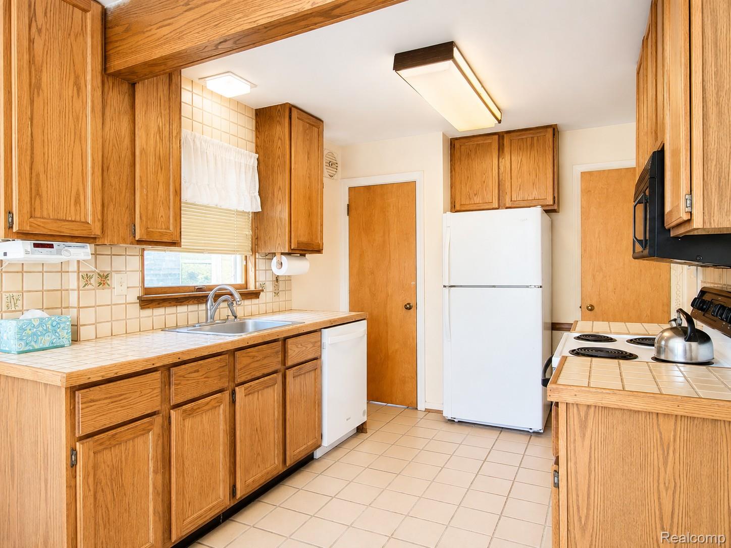 11745 Riverdale Property Photo 7