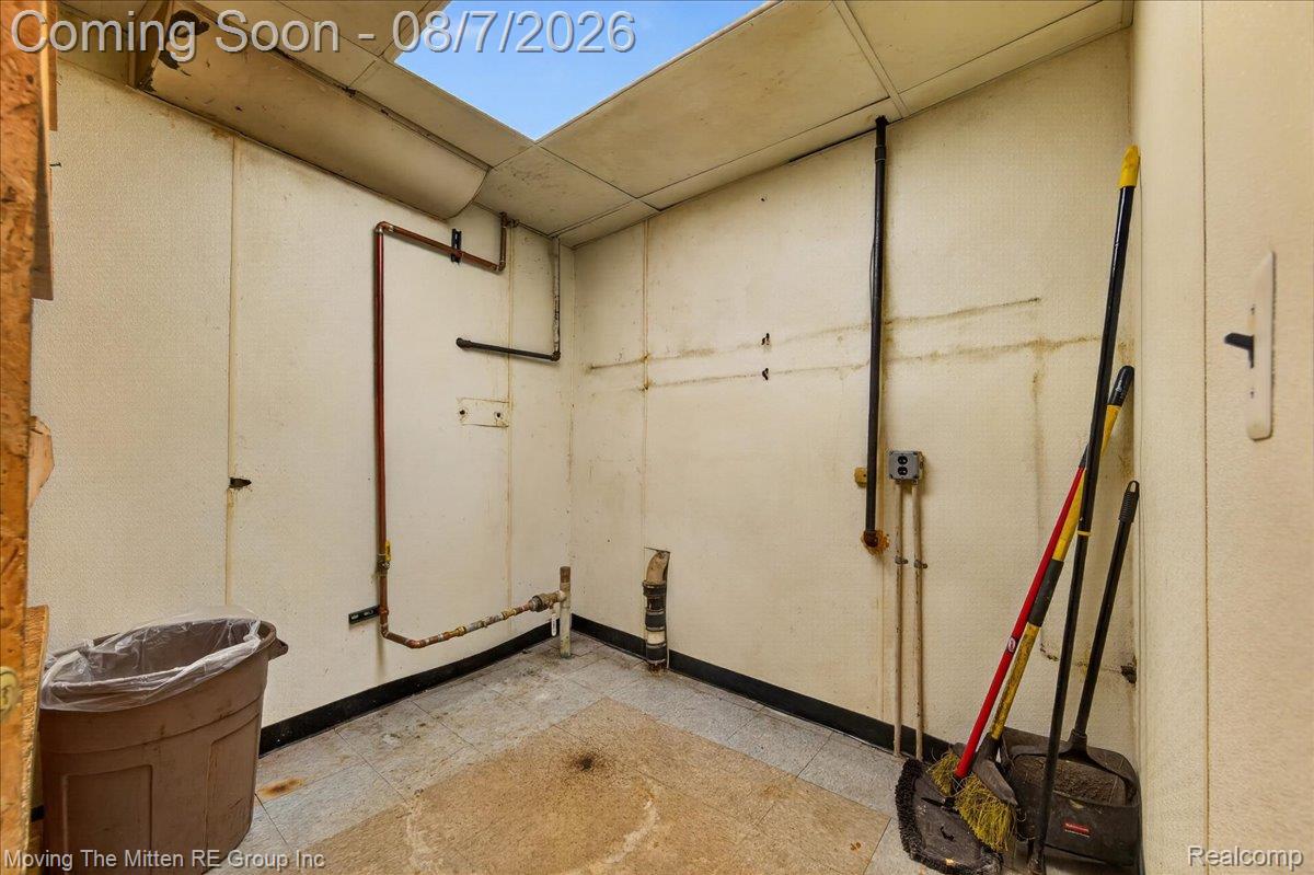 26734 Michigan Avenue Property Photo 18