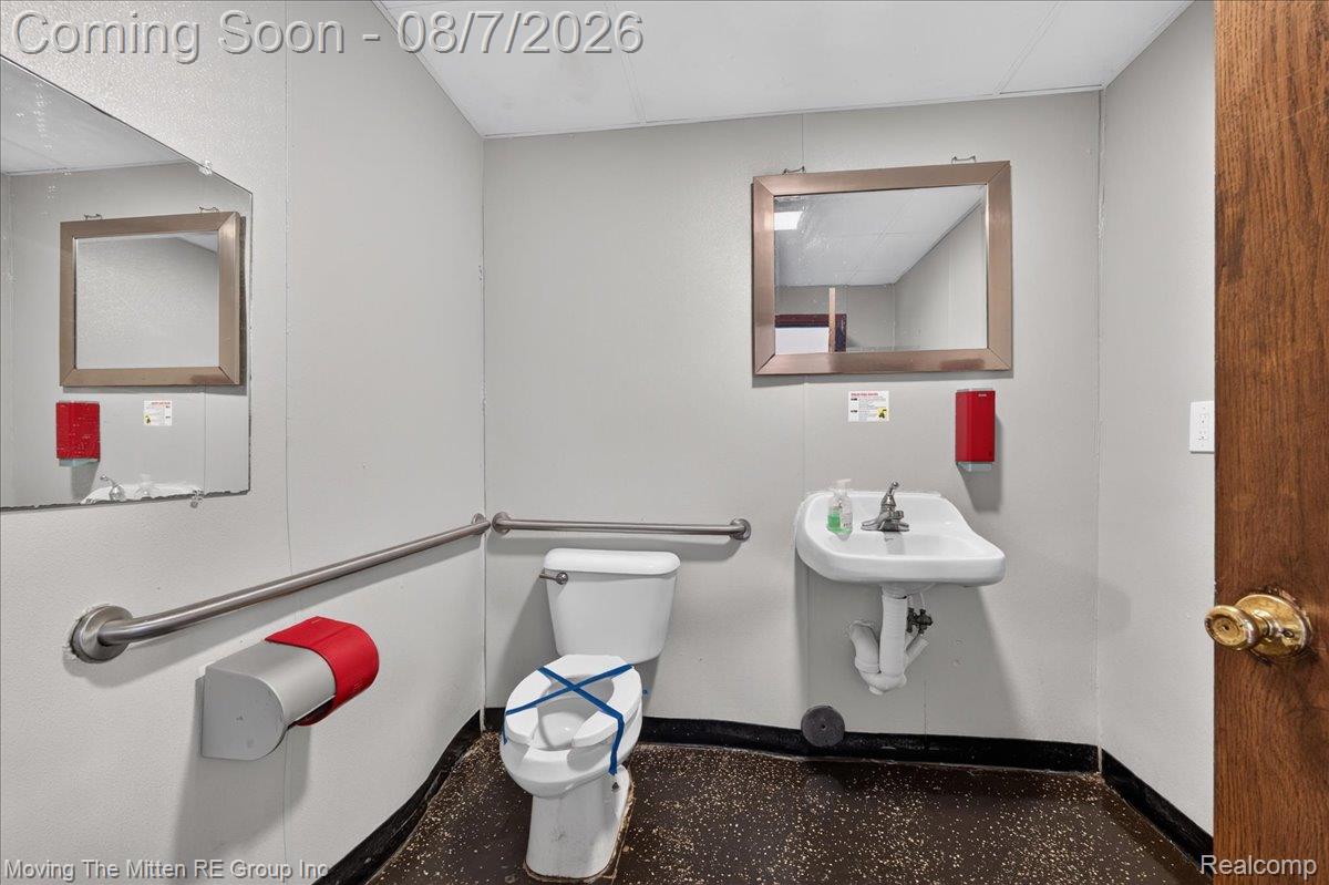 26734 Michigan Avenue Property Photo 22