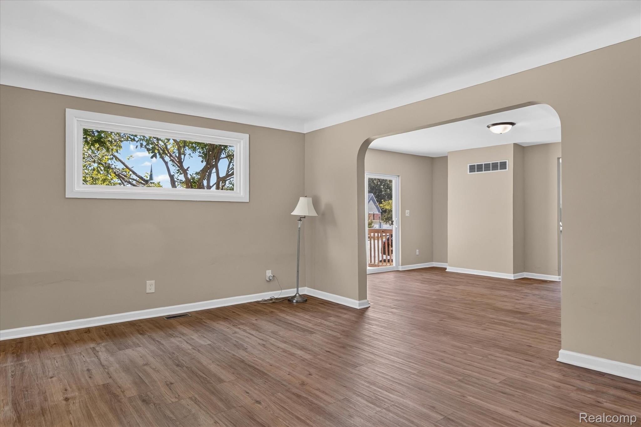 28264 Waltz Road Property Photo 6