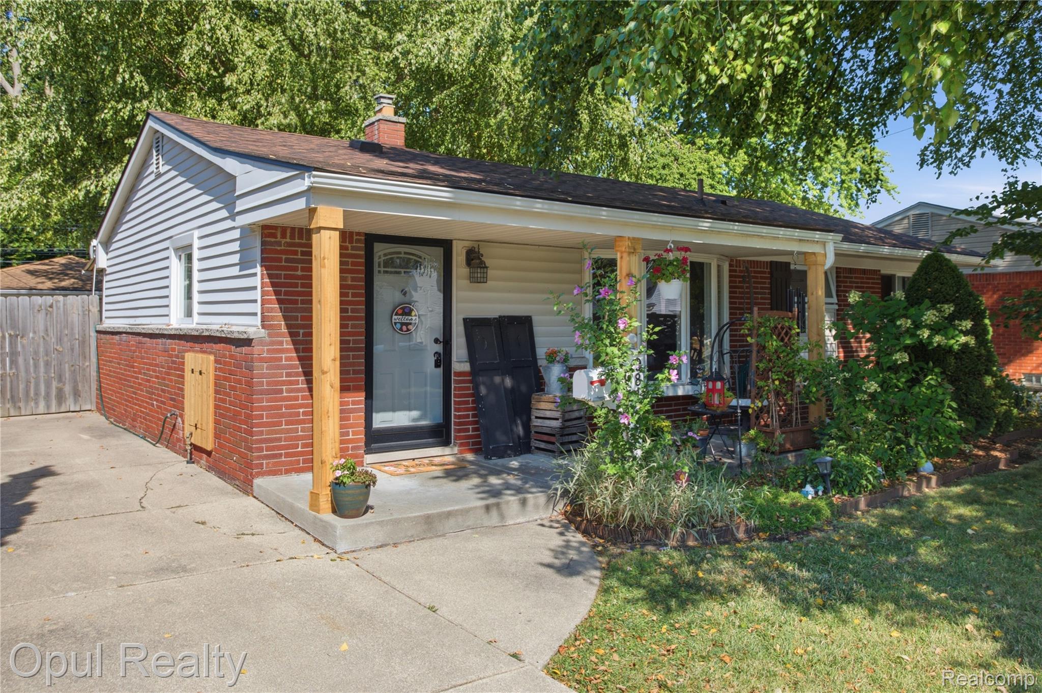 9810 Dudley Street Property Photo 1