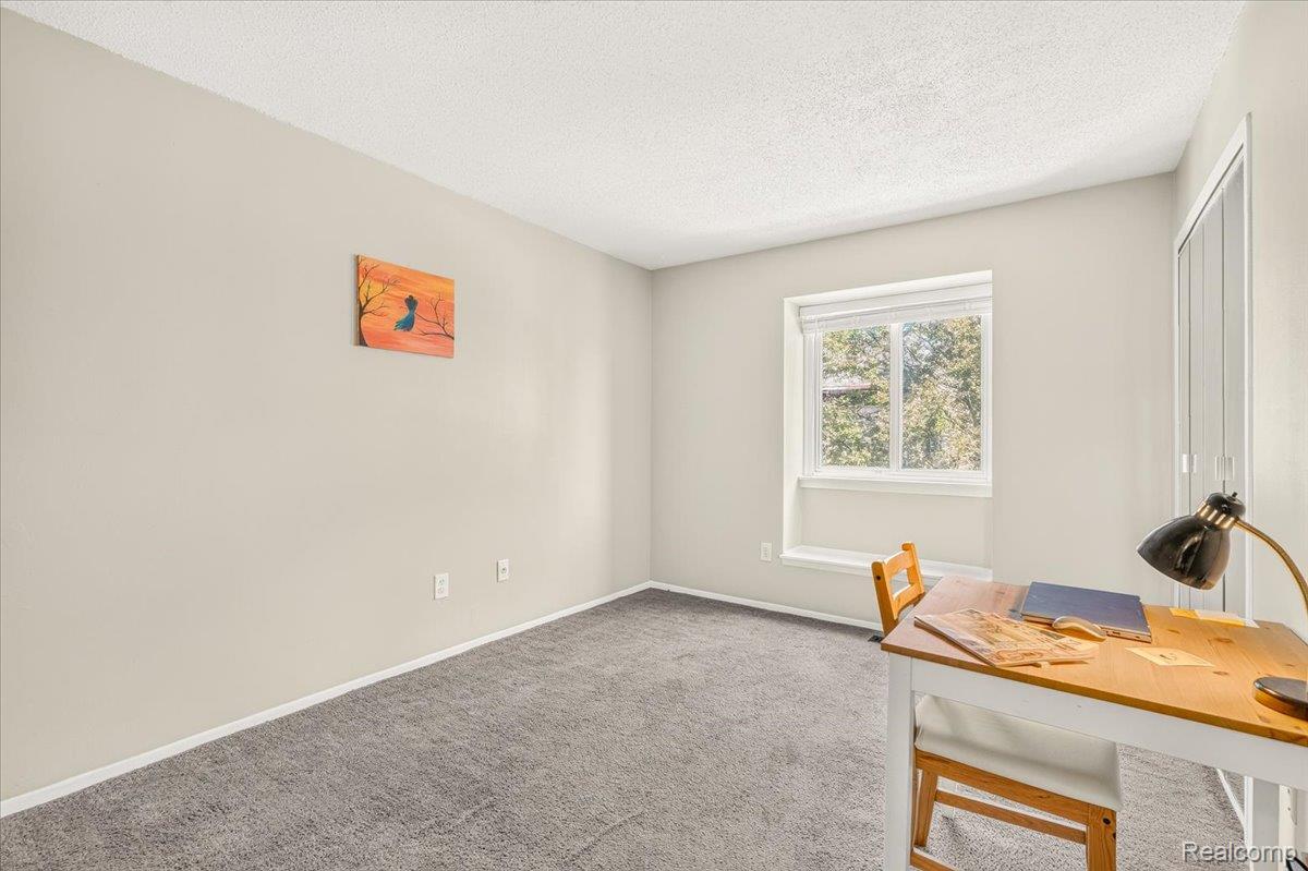 41282 N Woodbury Green Drive Property Photo 15