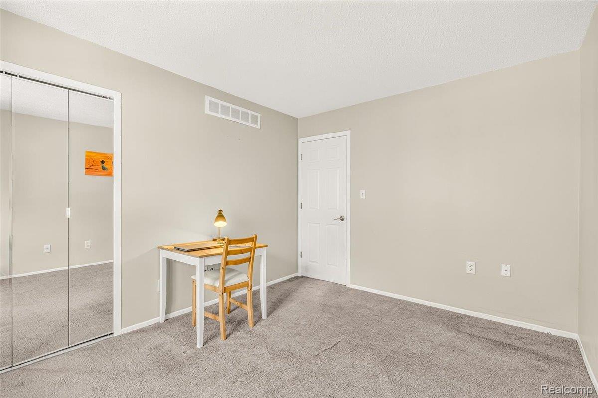 41282 N Woodbury Green Drive Property Photo 17