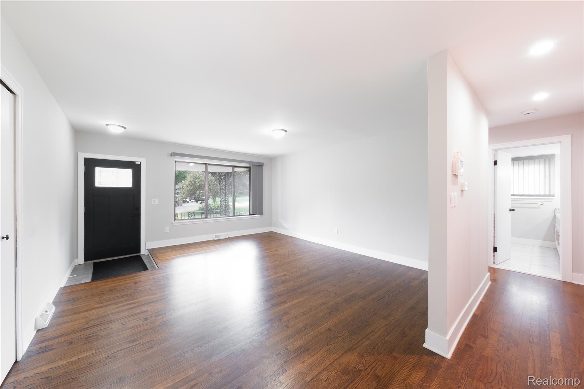 18863 Monica Drive Property Photo 4