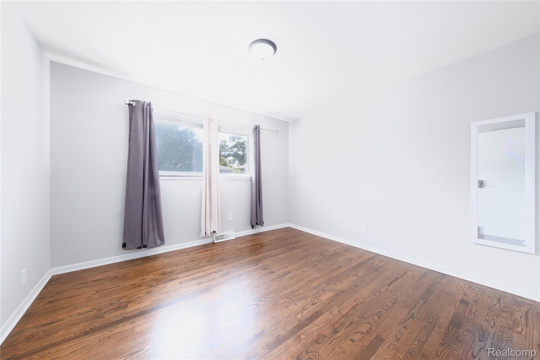 18863 Monica Drive Property Photo 10