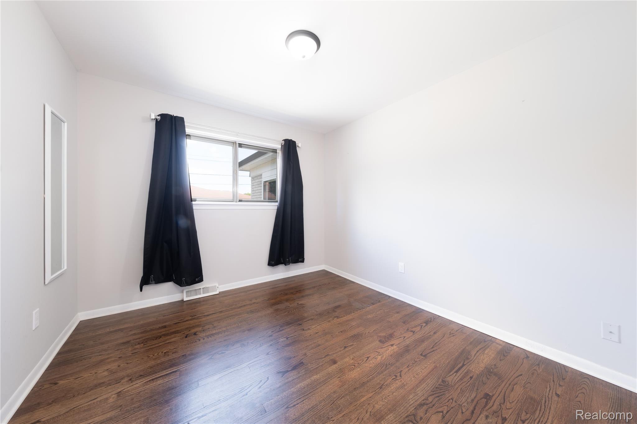 18863 Monica Drive Property Photo 11