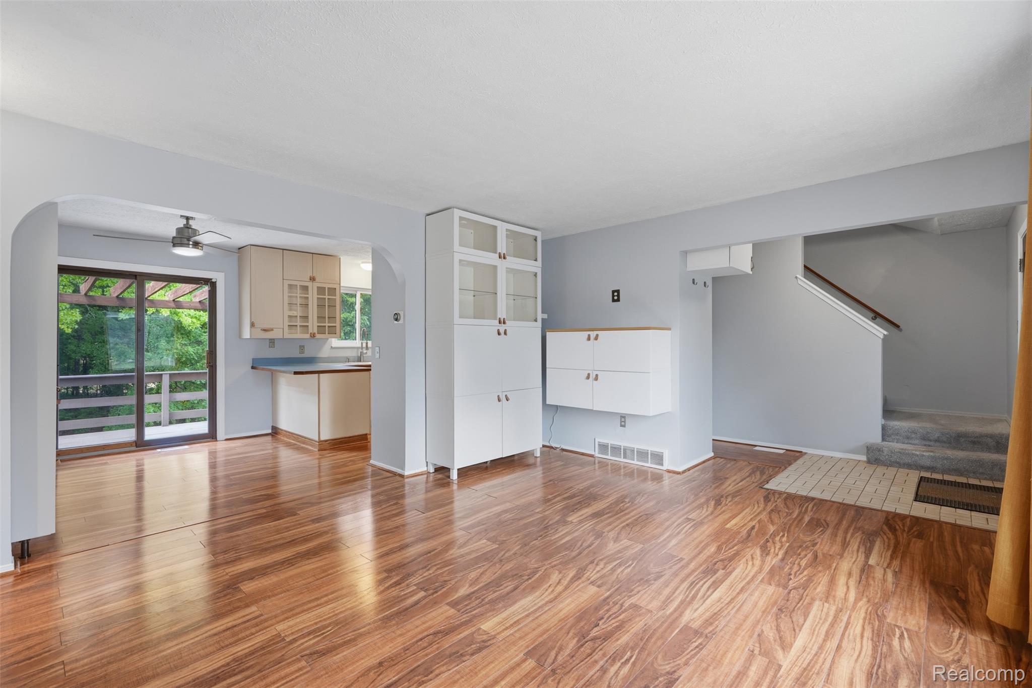 968 Parallel Street Property Photo 4