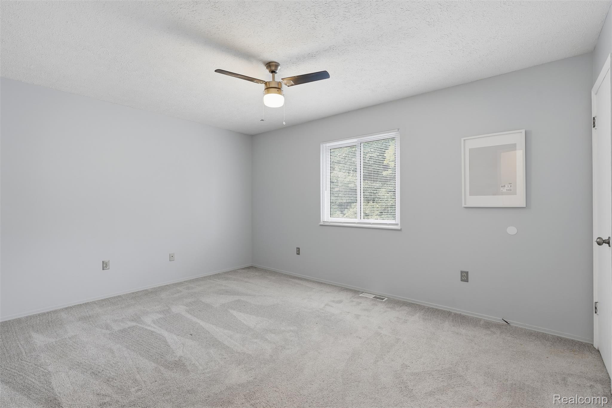 968 Parallel Street Property Photo 12