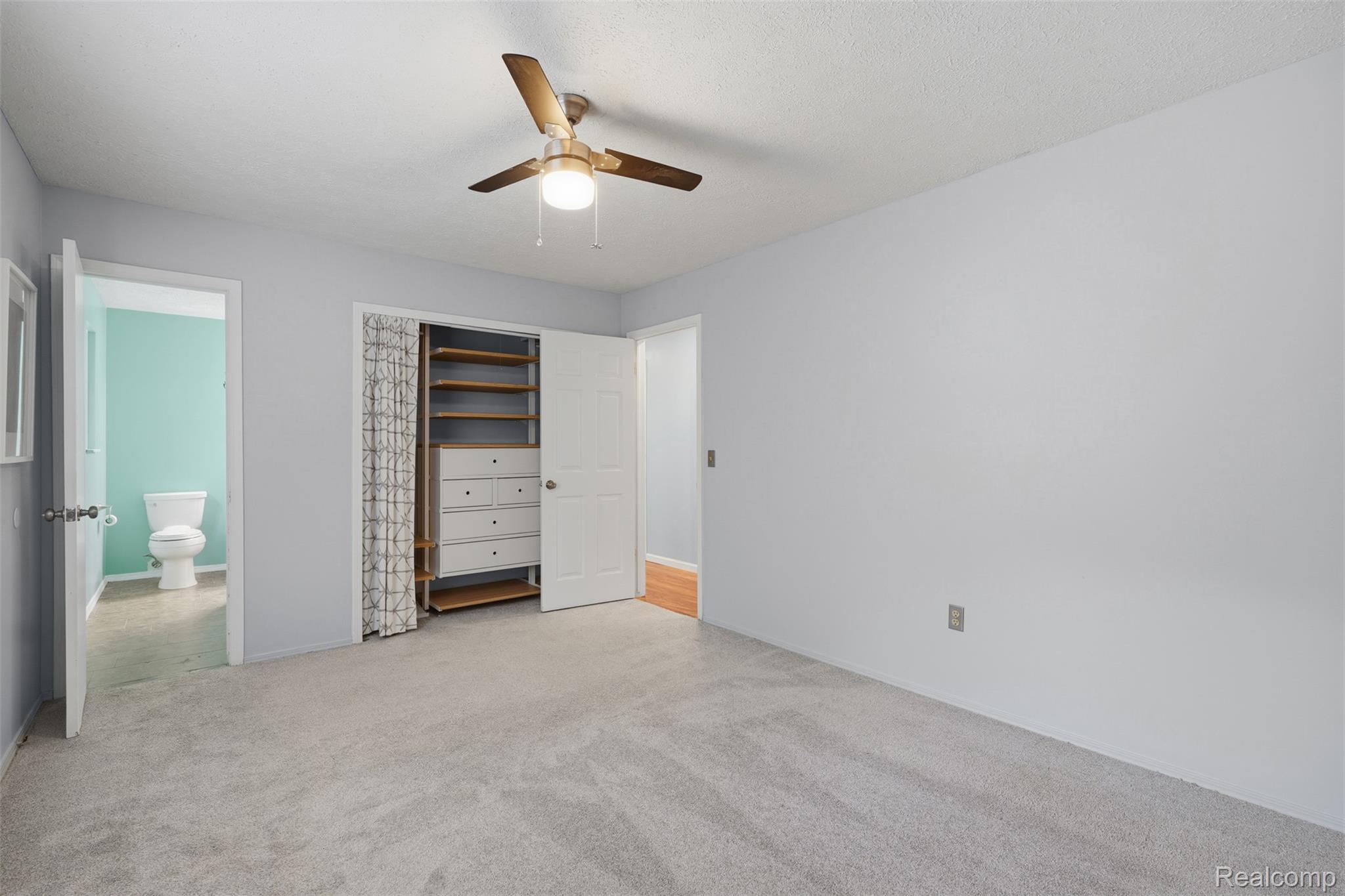 968 Parallel Street Property Photo 13