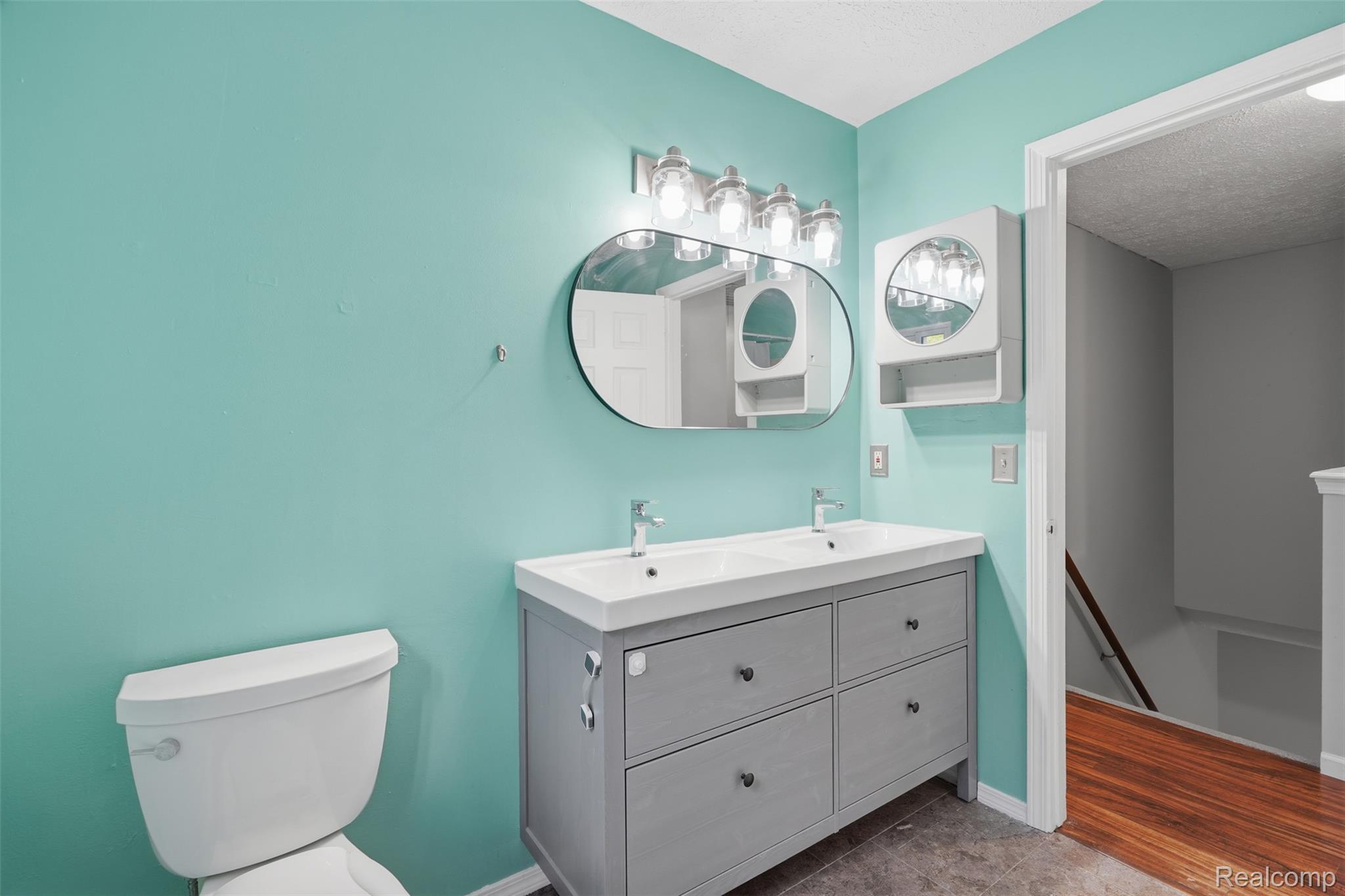 968 Parallel Street Property Photo 14